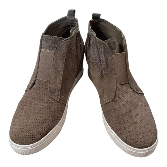 Steve Madden Women's Wavery Perforated Suede Leather Wedge Sneakers 10 - Picture 3 of 6